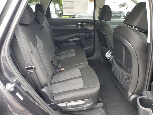 New 2026 Kia Sorento LX image 12