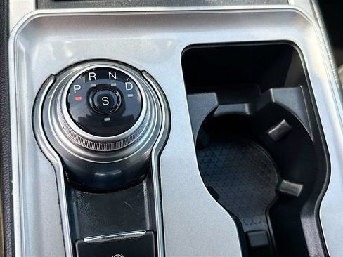 Used 2024 Ford Edge SEL AWD/4WD image 17