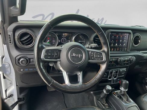 Used 2022 Jeep Wrangler Unlimited Sahara AWD/4WD image 20