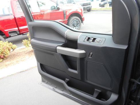 Used 2020 Ford F150 Raptor image 9