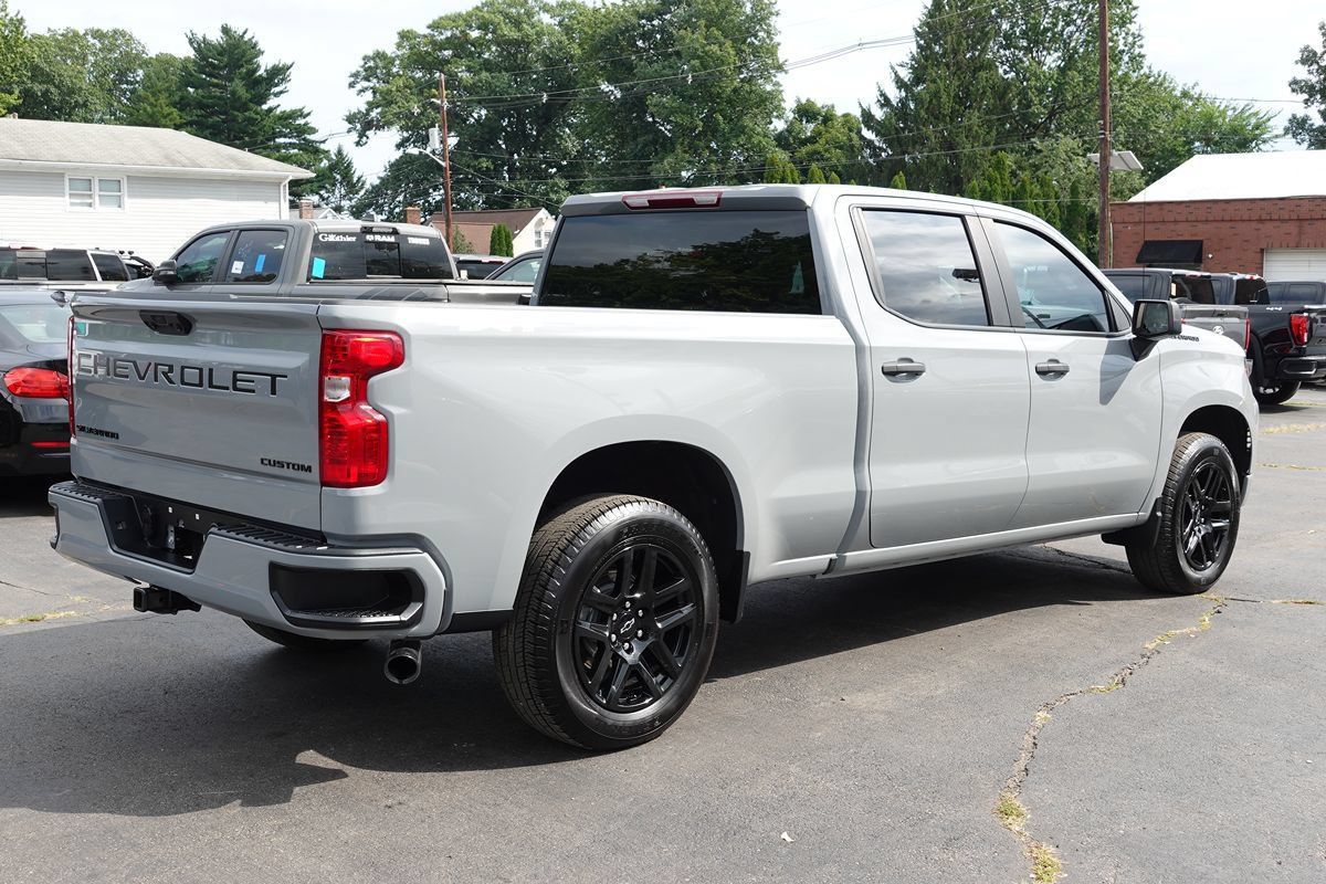 Used 2024 Chevrolet Silverado 1500 Custom w/ Dark Appearance Package AWD/4WD image 3