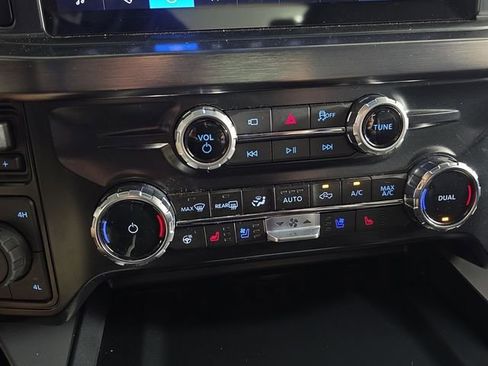 Certified 2025 Ford F450 Lariat w/ FX4 Off-Road Package image 18