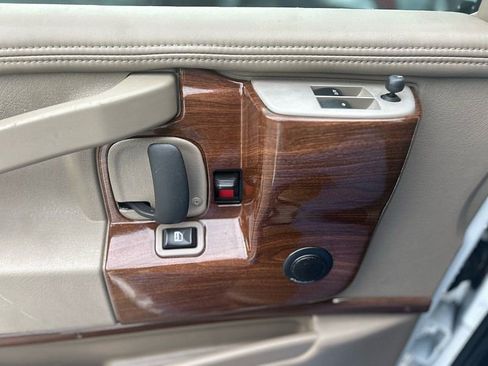 Used 2016 GMC Savana 2500 image 19