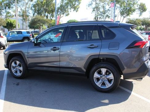 Certified 2022 Toyota RAV4 XLE FWD image 8