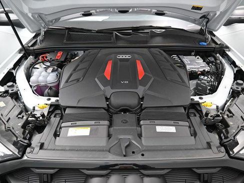 New 2026 Audi SQ7 Premium Plus image 15