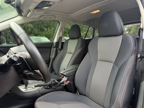 Used 2022 Subaru Crosstrek 2.0i Premium w/ Moonroof Package AWD/4WD image 7