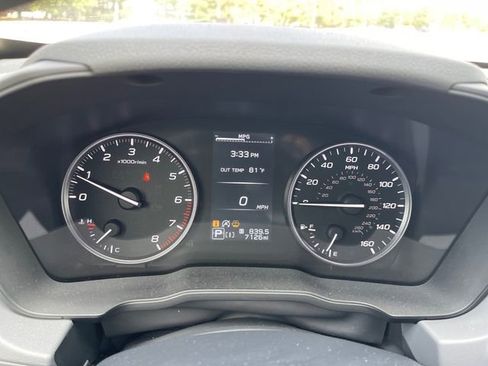 Used 2025 Subaru Crosstrek 2.0i Premium image 19