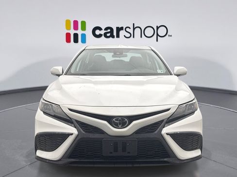 Used 2023 Toyota Camry SE image 6