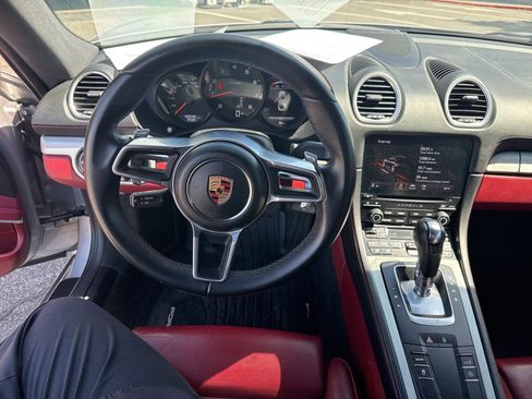 Used 2017 Porsche 718 Cayman image 16