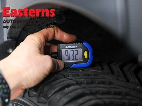 Used 2021 Subaru Ascent Limited image 32