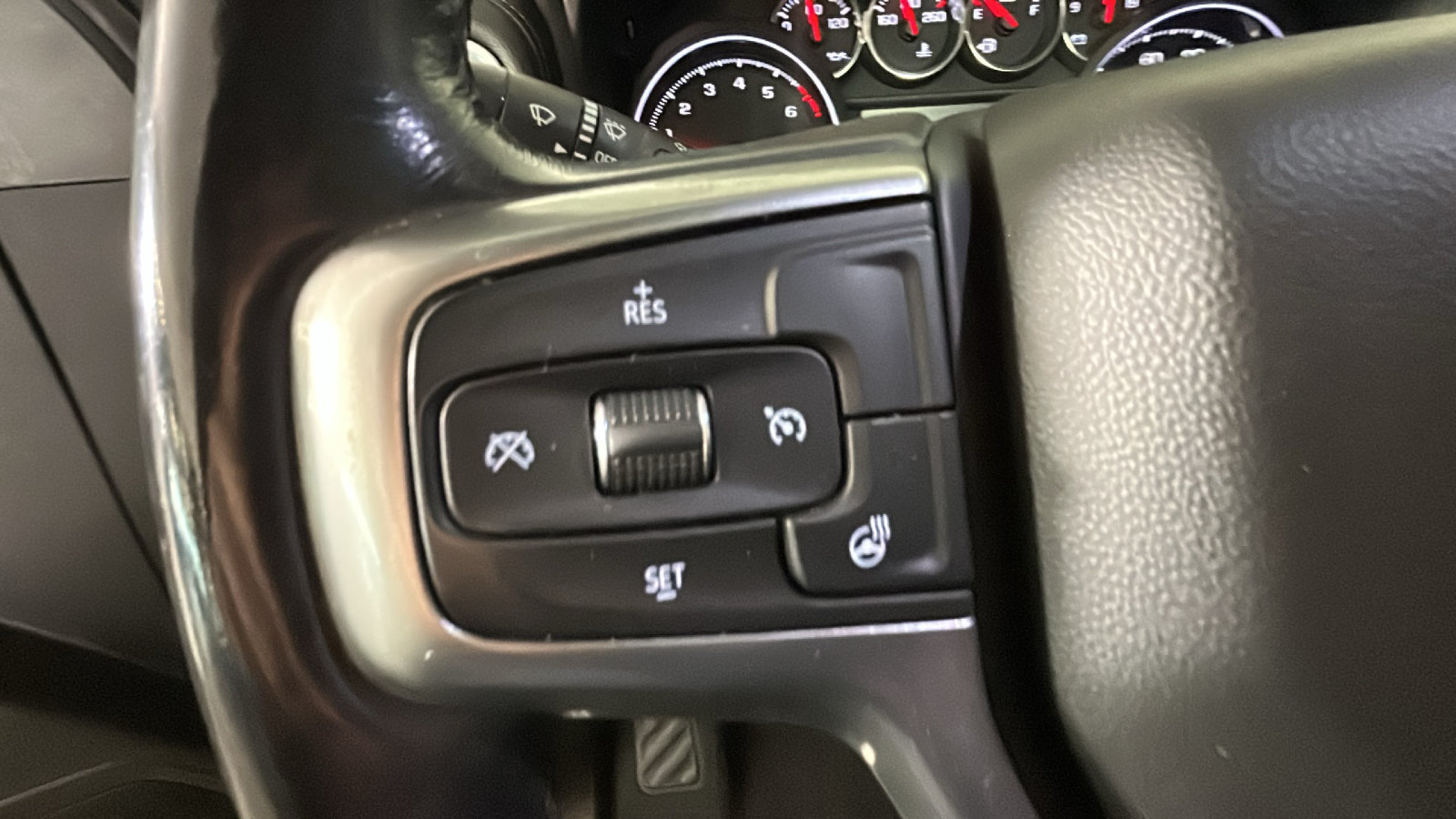 Used 2019 Chevrolet Silverado 1500 LT Trail Boss AWD/4WD image 19