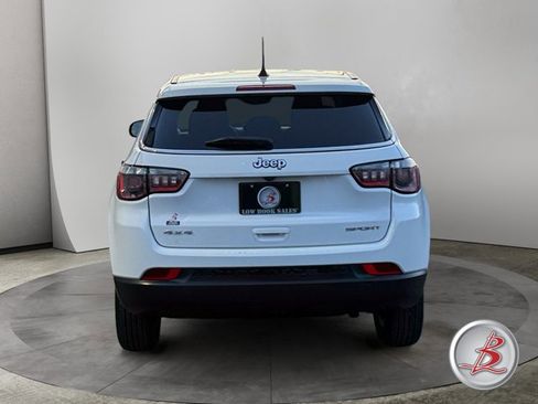 Used 2022 Jeep Compass Sport image 6