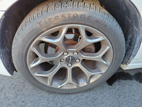 Used 2017 Chrysler 300 Limited image 6