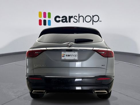 Used 2024 Buick Enclave Essence w/ Experience Buick Package image 4