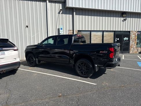 Used 2025 Chevrolet Colorado Z71 w/ Z71 Convenience Package 2 image 2