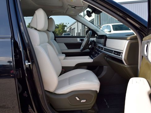 Used 2024 Hyundai Santa Fe Calligraphy FWD image 23