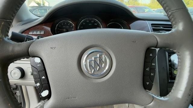 Used 2007 Buick Lucerne CXL w/ Luxury Package FWD image 9