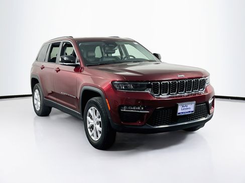 Used 2022 Jeep Grand Cherokee Limited image 3