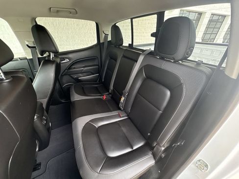 Certified 2022 GMC Canyon AT4 w/ Trailering Package AWD/4WD image 25