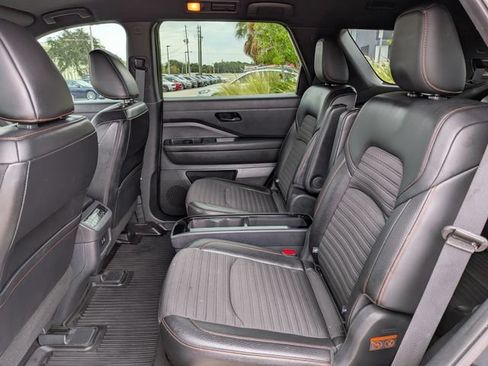 Used 2024 Nissan Pathfinder Rock Creek AWD/4WD image 16