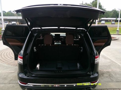 Used 2023 Lincoln Aviator Reserve w/ Equipment Group 201A RWD image 14