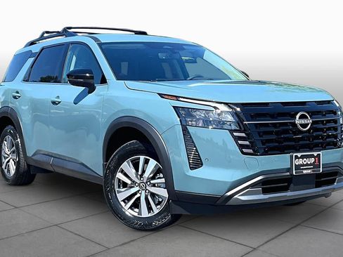 New 2026 Nissan Pathfinder SL FWD image 2
