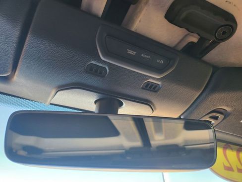 Used 2022 Jeep Gladiator Rubicon w/ Cold Weather Group image 19