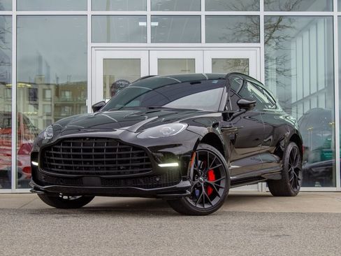 Used 2025 Aston Martin DBX 707 AWD/4WD image 1