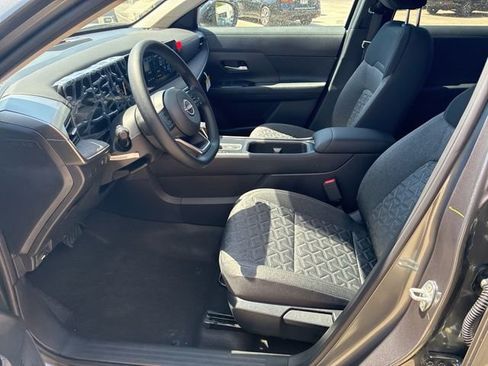New 2026 Nissan Kicks SV w/ Charging Package FWD image 9