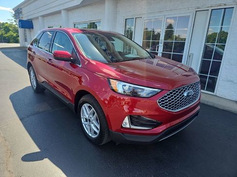 Used 2024 Ford Edge SEL w/ Convenience Package AWD/4WD image 2