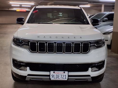 Used 2024 Jeep Wagoneer Series II w/ Flexible Seating Group image 2