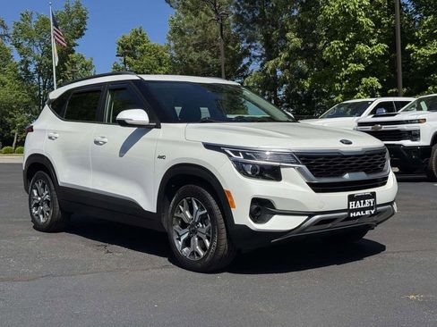 Used 2021 Kia Seltos EX AWD/4WD image 2