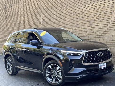Used 2025 INFINITI QX60 Luxe image 2