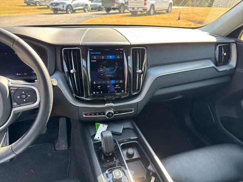 Certified 2023 Volvo XC60 B5 Core w/ Climate Package image 21