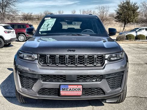 New 2026 Jeep Grand Cherokee Altitude RWD image 7