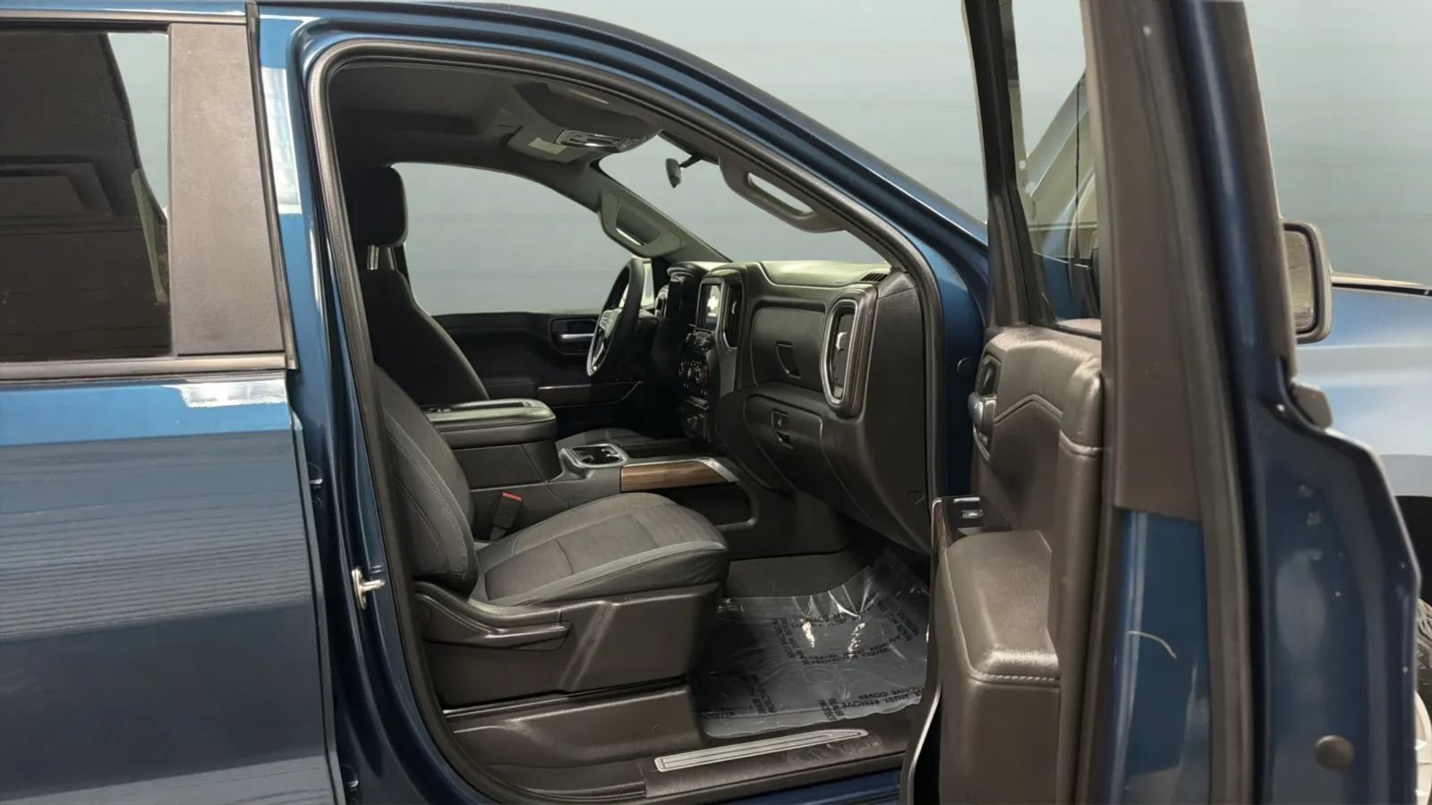 Used 2019 Chevrolet Silverado 1500 RST w/ All-Star Edition AWD/4WD image 21