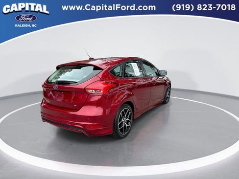 Used 2015 Ford Focus SE FWD image 8