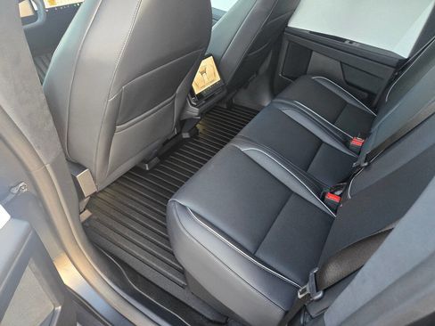 Used 2024 Tesla Cybertruck AWD Crew Cab image 23