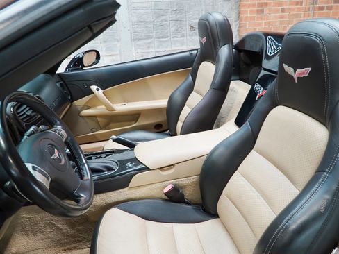 Used 2011 Chevrolet Corvette Grand Sport w/ Preferred Equipment Group RWD image 39