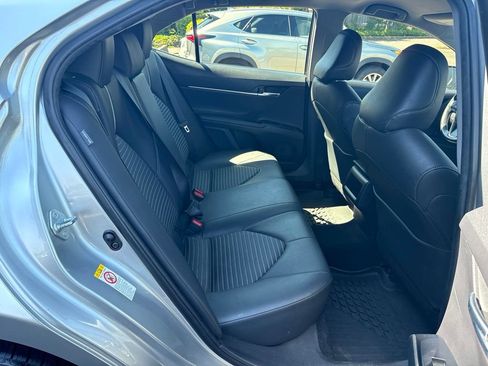 Used 2018 Toyota Camry SE FWD image 22