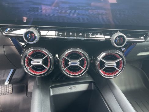 New 2025 Chevrolet Blazer EV RS image 27