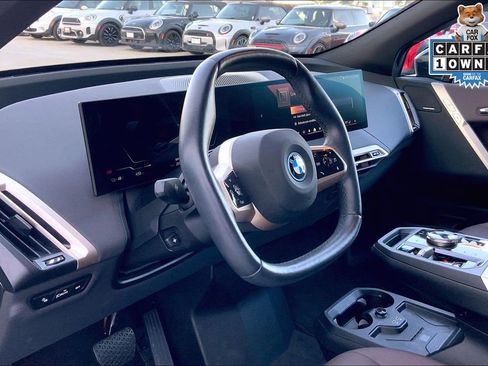 Used 2025 BMW iX xDrive50 AWD/4WD image 12
