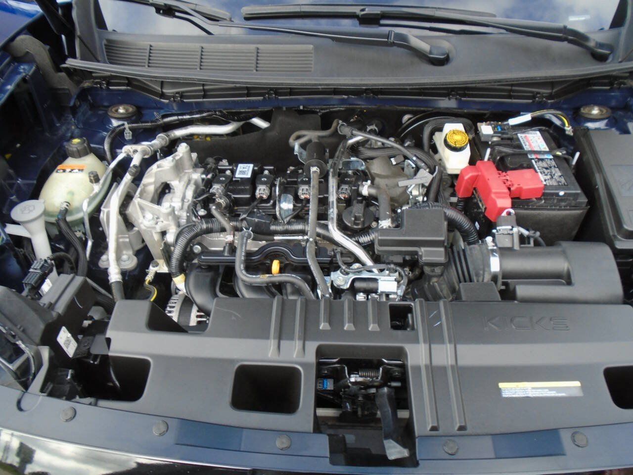 Used 2025 Nissan Kicks SV FWD image 17