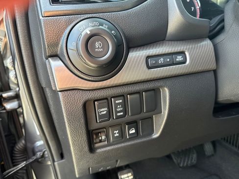 Used 2024 Nissan Titan PRO-4X w/ Pro-4x Convenience Package image 34