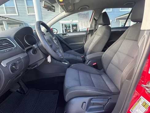 Used 2014 Volkswagen Golf 4-Door FWD image 9