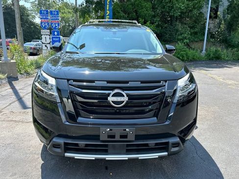 Certified 2023 Nissan Pathfinder SL w/ Black Appearance Package AWD/4WD image 6