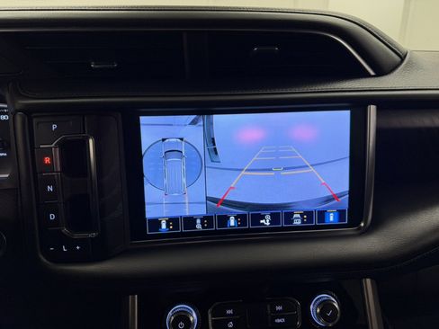 Used 2021 GMC Yukon XL Denali image 28