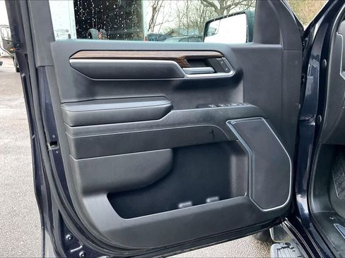 Used 2022 GMC Sierra 1500 Elevation image 18