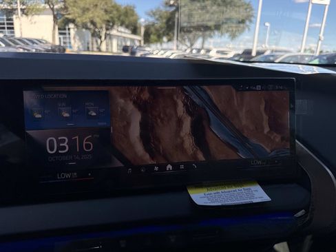 Certified 2025 BMW X3 xDrive30i w/ Convenience Package image 21