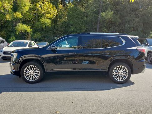 Used 2025 GMC Acadia Denali image 2